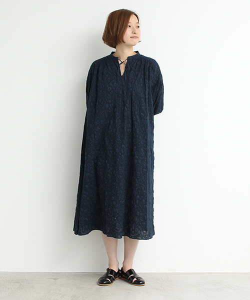 bulle de savon(ビュルデサボン)の「80/-リップル ゆらゆらチューリップprスキッパー衿OP(ワンピース・レディース・ピンク/ネイビー/アイボリー・FREE)」の3枚目の写真