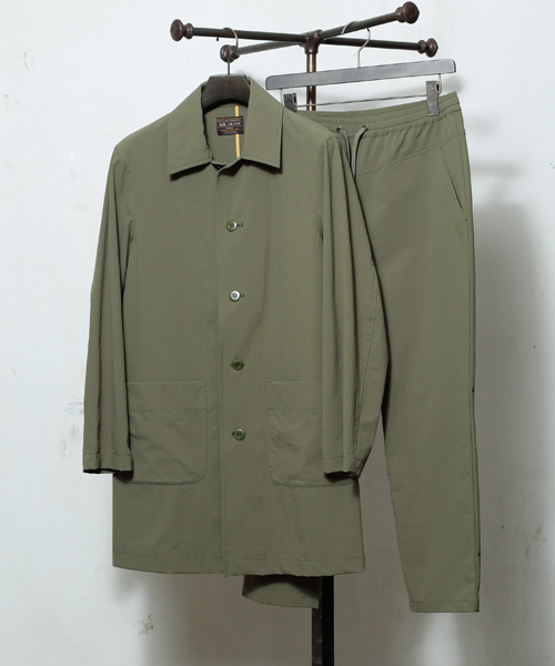 MR.OLIVE(ミスターオリーブ)の「COOL TOUCH 4WAY STRETCH NYLON / SHOP COAT(ステンカラーコート・メンズ・ベージュ/オリーブ/ブラック・LARGE/MEDIUM/SMALL)」の14枚目の写真