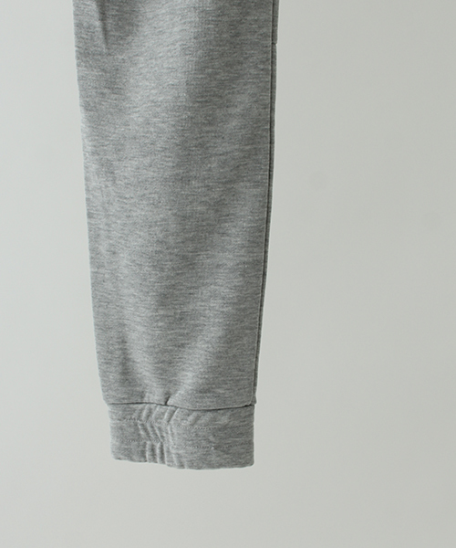 AKM（エイケイエム）の「【AKM Contemporary】スウェットテーパードジョガー（その他パンツ・メンズ・グレー/ブラック・LARGE/MEDIUM/SMALL）」の11枚目の写真