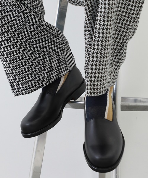 PADRONE(パドローネ)の「STUDIOUS別注 SLIP ON SHOES / PU8587-2202(スリッポン・メンズ・ブラック/ダークブラウン・41/43/40/42)」の11枚目の写真
