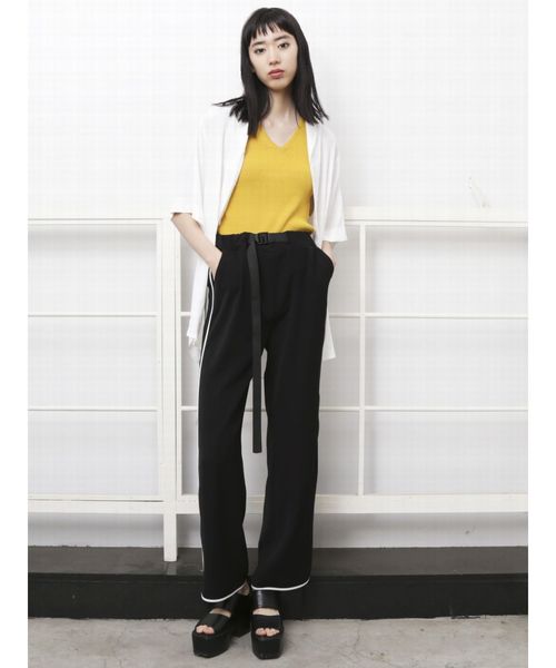 EMODA（エモダ）の「フィットVニットタンクトップ（タンクトップ・レディース・ホワイト/ブラック/その他/マスタード・FREE）」の14枚目の写真