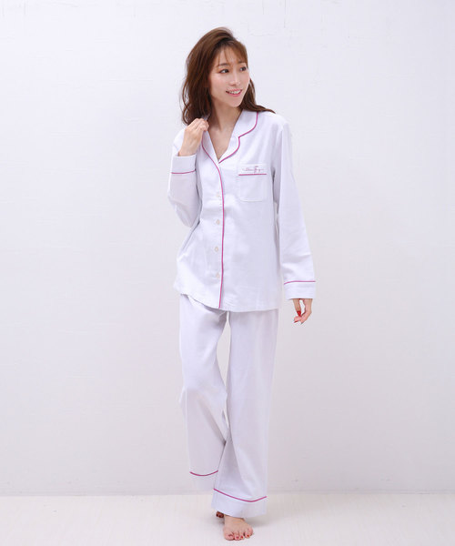 blooming FLORA（ブルーミングフローラ）の「ブルーミングフローラ　綿100％ピーチ起毛シンプルパジャマ　bloomingFLORA（ルームウェア/パジャマ・レディース・ホワイト/ネイビー/ピンク/ブルー/ホワイト×ピンク・MEDIUM）」の3枚目の写真