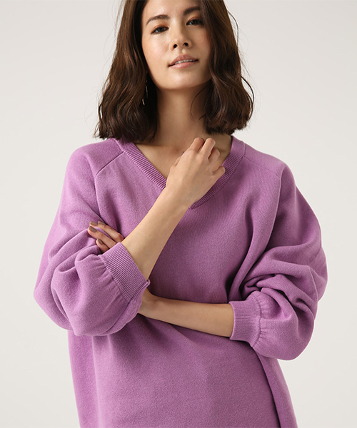 AZUL by moussy(アズールバイマウジー)の「SWEATTER V/N LOOSE TOPS/セーター Vネック ルーズトップス(ニット/セーター・レディース・ブラック/ライトパープル/ライトベージュ・SMALL/MEDIUM)」の1枚目の写真