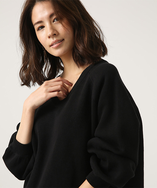 AZUL by moussy(アズールバイマウジー)の「SWEATTER V/N LOOSE TOPS/セーター Vネック ルーズトップス(ニット/セーター・レディース・ブラック/ライトパープル/ライトベージュ・SMALL/MEDIUM)」の18枚目の写真