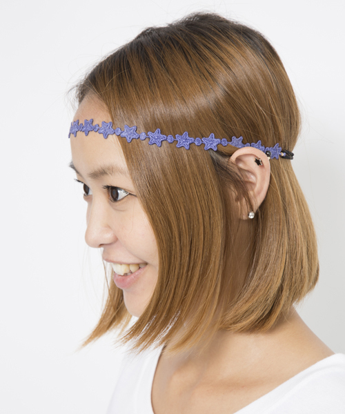 X-girl（エックスガール）の「BRAIDED STAR HAIR BAND（ヘアバンド・レディース・ブラック/レッド/ピンク/パープル/イエロー/グリーン/ブルー・ONE SIZE）」の11枚目の写真