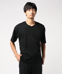 V-NECK TEE