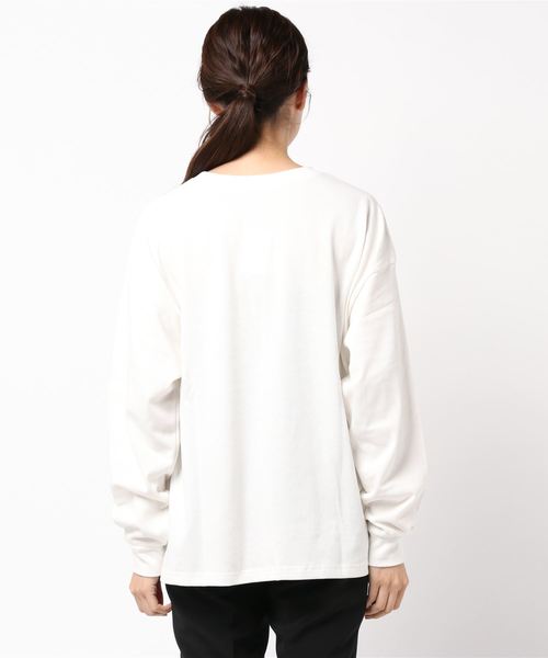 one after another NICE CLAUP（ワンアフターアナザーナイスクラップ）の「プリントロングスリーブTシャツ（Tシャツ/カットソー・レディース・パープル/オフホワイト/グリーン/ベージュ・FREE）」の6枚目の写真