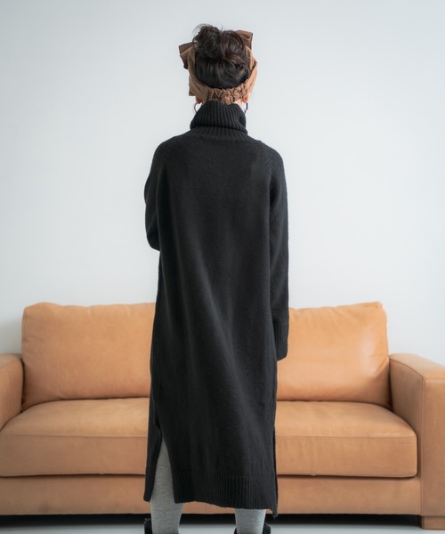 Libra Cue（リブラ キュー）の「Libra タートルネックロングニットワンピース（ワンピース・レディース・ブラック/グレー/アイボリー・FREE）」の13枚目の写真