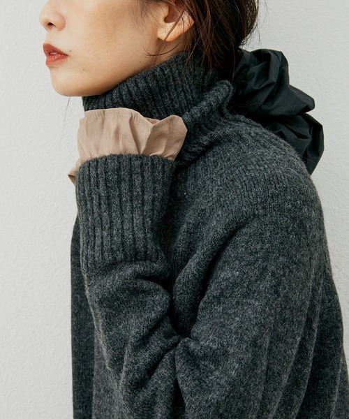 Libra Cue（リブラ キュー）の「Libra タートルネックロングニットワンピース（ワンピース・レディース・ブラック/グレー/アイボリー・FREE）」の22枚目の写真