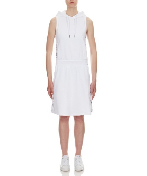 ARMANI EXCHANGE(アルマーニエクスチェンジ)の「【A|Xアルマーニ エクスチェンジ】リサイクルコットン ノースリーブフーディワンピース(ワンピース・レディース・コーラル/ブラック/ホワイト・MEDIUM/SMALL/X-SMALL/LARGE)」の6枚目の写真