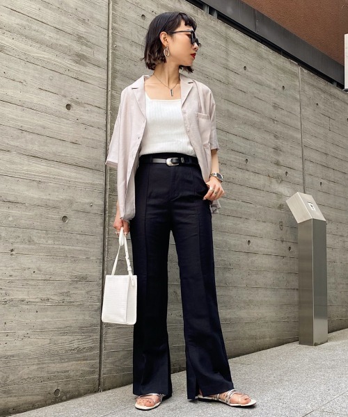 PAGEBOY（ページボーイ）の「麻レーヨンフレアスリットパンツ（その他パンツ・レディース・ブラック/パープル/グレイッシュベージュ・SMALL/MEDIUM）」の6枚目の写真