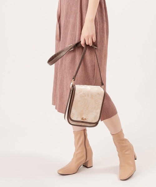 natural couture(ナチュラルクチュール)の「レトロ金具ショルダー(ショルダーバッグ・レディース・オレンジ/モカ/アイボリー/オフホワイト・FREE)」の14枚目の写真