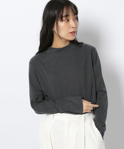 LAKOLE（ラコレ）の「ピーチソフテストモックネックロングTシャツ / LAKOLE（Tシャツ/カットソー・レディース・ダークオリーブ/オフホワイト/チャコール/ダークブラウン・SMALL/MEDIUM）」の6枚目の写真