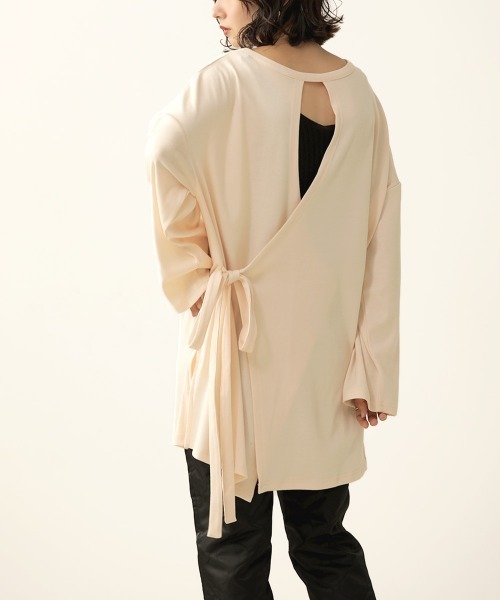 Bab（バブ）の「【WEB限定】2WAYバックカシュクールTOPS（Tシャツ/カットソー・レディース・ブラック/ベージュ/ブラウン/アイボリー・FREE）」の2枚目の写真