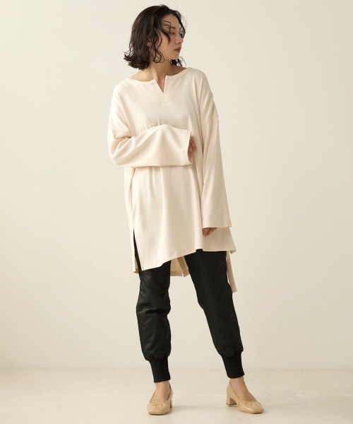 Bab（バブ）の「【WEB限定】2WAYバックカシュクールTOPS（Tシャツ/カットソー・レディース・ブラック/ベージュ/ブラウン/アイボリー・FREE）」の5枚目の写真