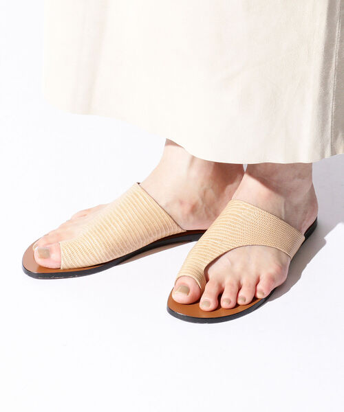 新品未使用　ATP Atelier Rosa トングサンダル　フラット　レザー ATP ATELIER（エーティーピーアトリエ）の「ATP atelier × Demi