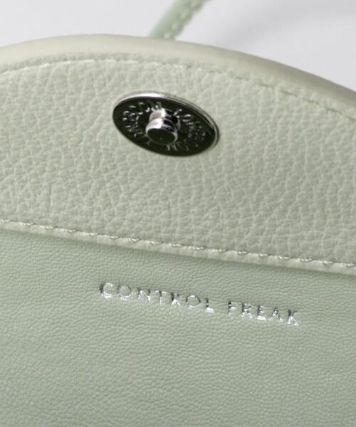 closet story（クローゼットストーリー）の「＜CONTROL FREAK＞ FL シェイプ ポシェット（ショルダーバッグ・レディース・オフホワイト/ライム/ブラック・FREE）」の6枚目の写真