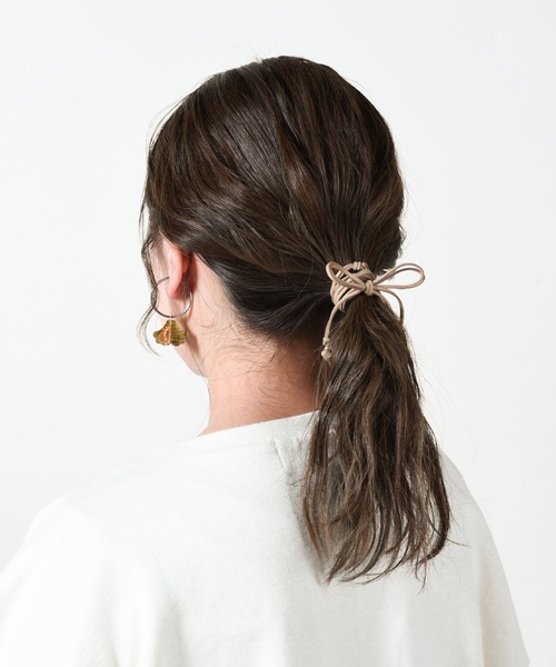 CALIFORNIA OUTFITTERS(カリフォルニア アウトフィッターズ)の「【LULKA(ルールカ)】スウェードヘアアレンジ紐(その他ヘアアクセサリー・レディース・ホワイト/ブラック/ベージュ/グレー/レッド/ピンク/ブラック系その他/ブラウン系その他/ベージュ系その他/ピンク系その他/レッド系その他/ベージュ系その他2/ベージュ系その他3・ONESIZE)」の7枚目の写真