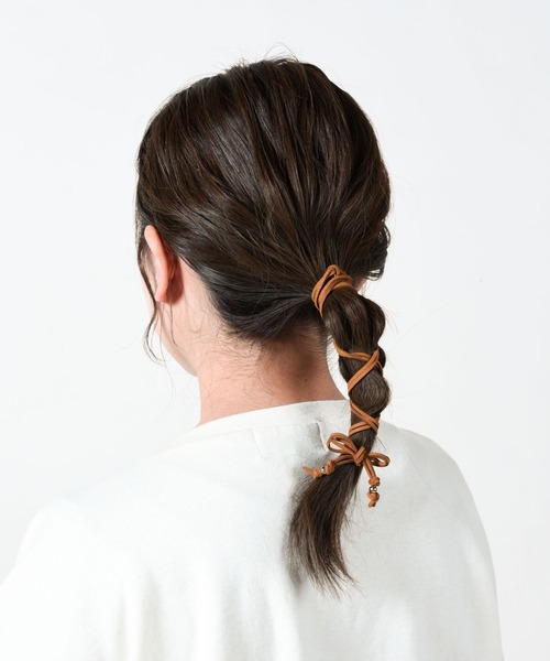 CALIFORNIA OUTFITTERS(カリフォルニア アウトフィッターズ)の「【LULKA(ルールカ)】スウェードヘアアレンジ紐(その他ヘアアクセサリー・レディース・ホワイト/ブラック/ベージュ/グレー/レッド/ピンク/ブラック系その他/ブラウン系その他/ベージュ系その他/ピンク系その他/レッド系その他/ベージュ系その他2/ベージュ系その他3・ONESIZE)」の6枚目の写真