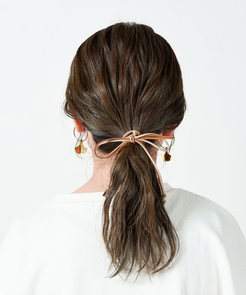 CALIFORNIA OUTFITTERS(カリフォルニア アウトフィッターズ)の「【LULKA(ルールカ)】スウェードヘアアレンジ紐(その他ヘアアクセサリー・レディース・ホワイト/ブラック/ベージュ/グレー/レッド/ピンク/ブラック系その他/ブラウン系その他/ベージュ系その他/ピンク系その他/レッド系その他/ベージュ系その他2/ベージュ系その他3・ONESIZE)」の9枚目の写真