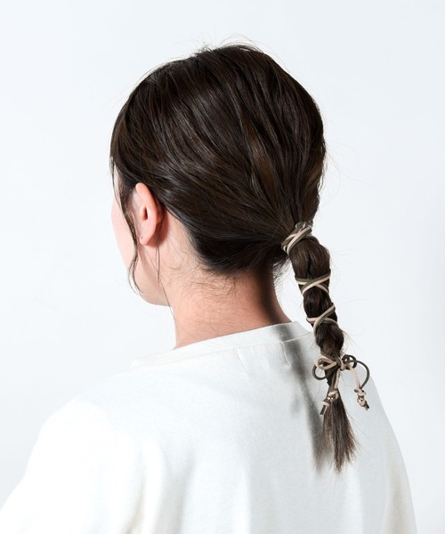 CALIFORNIA OUTFITTERS(カリフォルニア アウトフィッターズ)の「【LULKA(ルールカ)】スウェードヘアアレンジ紐(その他ヘアアクセサリー・レディース・ホワイト/ブラック/ベージュ/グレー/レッド/ピンク/ブラック系その他/ブラウン系その他/ベージュ系その他/ピンク系その他/レッド系その他/ベージュ系その他2/ベージュ系その他3・ONESIZE)」の10枚目の写真