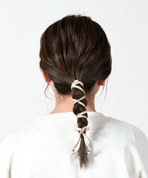 CALIFORNIA OUTFITTERS(カリフォルニア アウトフィッターズ)の「【LULKA(ルールカ)】スウェードヘアアレンジ紐(その他ヘアアクセサリー・レディース・ホワイト/ブラック/ベージュ/グレー/レッド/ピンク/ブラック系その他/ブラウン系その他/ベージュ系その他/ピンク系その他/レッド系その他/ベージュ系その他2/ベージュ系その他3・ONESIZE)」の19枚目の写真