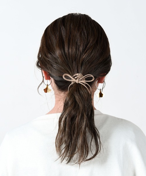 CALIFORNIA OUTFITTERS(カリフォルニア アウトフィッターズ)の「【LULKA(ルールカ)】スウェードヘアアレンジ紐(その他ヘアアクセサリー・レディース・ホワイト/ブラック/ベージュ/グレー/レッド/ピンク/ブラック系その他/ブラウン系その他/ベージュ系その他/ピンク系その他/レッド系その他/ベージュ系その他2/ベージュ系その他3・ONESIZE)」の18枚目の写真