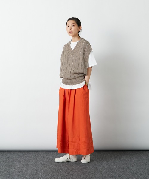 LOISIR（ロワズィール）の「チルデンベスト（ベスト・レディース・キナリ/モカ・FREE）」の2枚目の写真