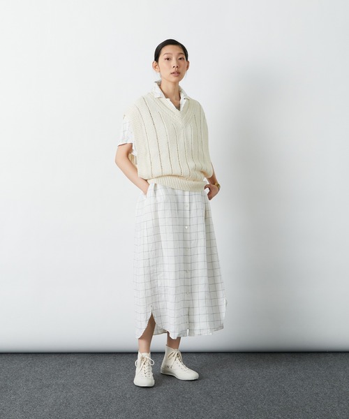 LOISIR（ロワズィール）の「チルデンベスト（ベスト・レディース・キナリ/モカ・FREE）」の3枚目の写真