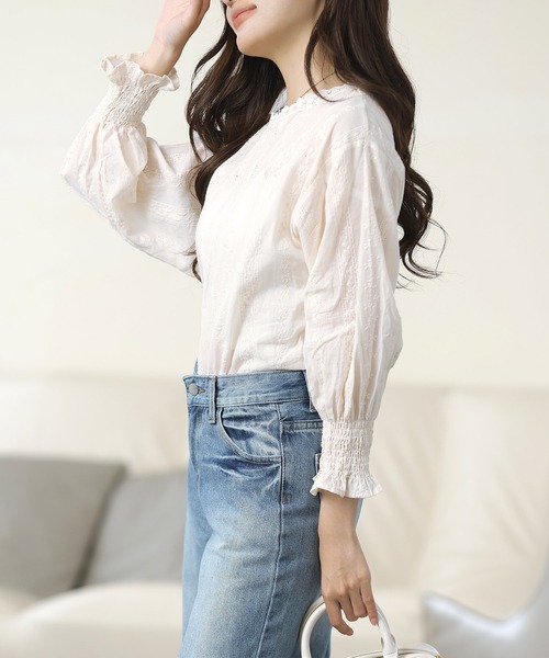 Amulet（アミュレット）の「大人気アイテム◎春も活躍♪レイヤードにも使える　フリルスタンドネックレースシフォンブラウス（シャツ/ブラウス・レディース・ホワイト/ベージュ/ブラック/ネイビー/ブラウン/グレー/ピンク/グリーン/ボルドー・M/L/XL）」の20枚目の写真