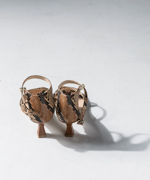 LAUTREAMONT（ロートレアモン）の「パイソンスクエアサンダル（サンダル・レディース・アイボリー/ブラウン系その他・23.0cm/24.0cm/23.5cm）」の3枚目の写真