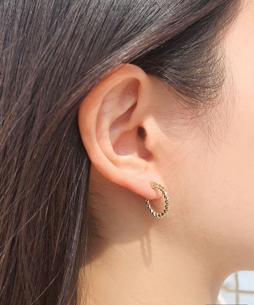 CEMONEMO(セモネモ)の「ツイスト リングピアス 2セット(ピアス(両耳用)・レディース・その他1/その他2/その他3/その他4/その他5/その他6・FREE)」の7枚目の写真