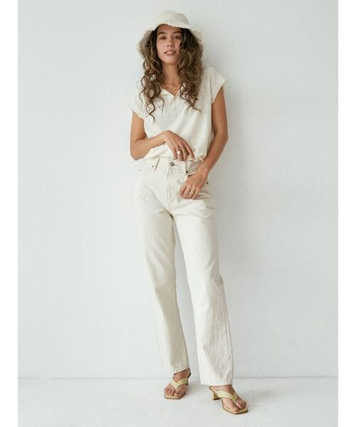 Ungrid(アングリッド)の「ネックカットブラウス(シャツ/ブラウス・レディース・オフホワイト/ブラック/ダークオレンジ・FREE)」の7枚目の写真