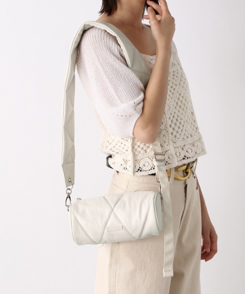 JEANASIS（ジーナシス）の「ボストンパフショルダー/953974（ショルダーバッグ・レディース・ホワイト/ブラック/イエロー・FREE）」の2枚目の写真