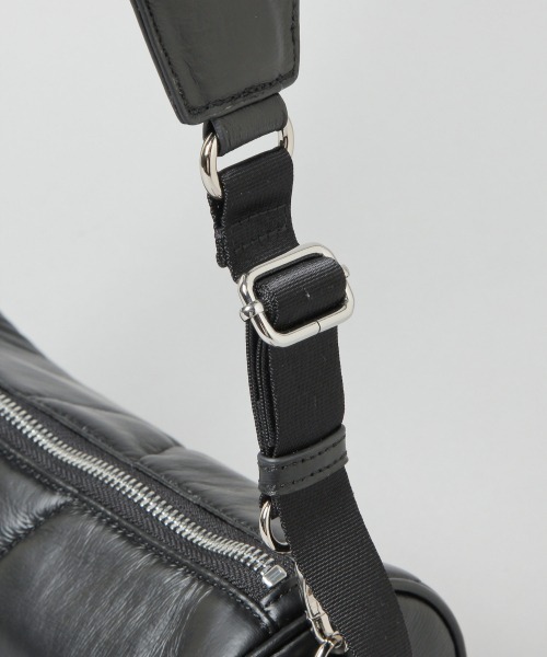 JEANASIS（ジーナシス）の「ボストンパフショルダー/953974（ショルダーバッグ・レディース・ホワイト/ブラック/イエロー・FREE）」の5枚目の写真