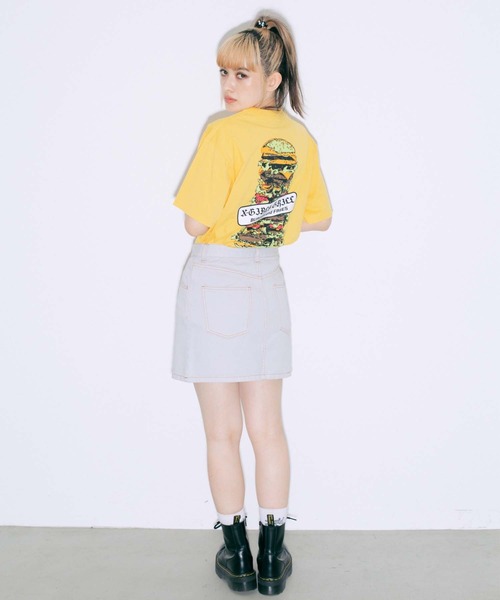 X-girl（エックスガール）の「HAMBURGER S/S TEE（Tシャツ/カットソー・レディース・ブラック/ホワイト/イエロー・L/XL/M/S）」の16枚目の写真