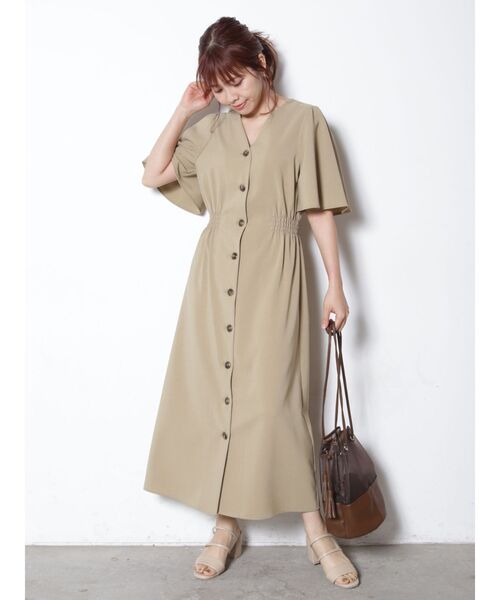 COTORICA(コトリカ)の「リネンライクVネックワンピース(ワンピース・レディース・ブラック/ベージュ/ダークオレンジ・FREE)」の17枚目の写真