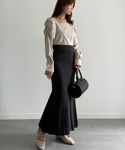 NEUNA（ヌナ）の「ラウンド型レザー/クラシカルボストンバッグ/ショルダー紐付き（ショルダーバッグ・レディース・ブラック/アイボリー/ブラウン/ピンク・FREE）」の19枚目の写真