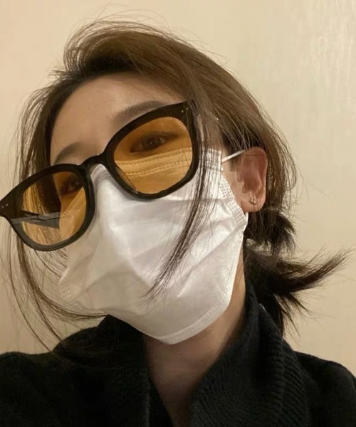 KOR（ケーオーアール）の「ボストン カラーレンズサングラス（サングラス・レディース・ブラック/イエロー/オレンジ・FREE）」の6枚目の写真