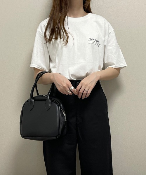 cuorequal(クオレコール)の「cuorequal黒色英字ロゴ半袖Tシャツ(Tシャツ/カットソー・レディース・ホワイト・SMALL/MEDIUM/LARGE/X-LARGE)」の1枚目の写真