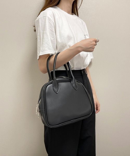 cuorequal(クオレコール)の「cuorequal黒色英字ロゴ半袖Tシャツ(Tシャツ/カットソー・レディース・ホワイト・SMALL/MEDIUM/LARGE/X-LARGE)」の2枚目の写真