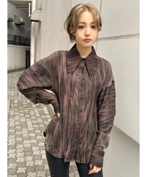 EMODA（エモダ）の「ウエストカーブオーバーシャツ（シャツ/ブラウス・レディース・ブラック/その他/ベージュ・FREE）」の4枚目の写真