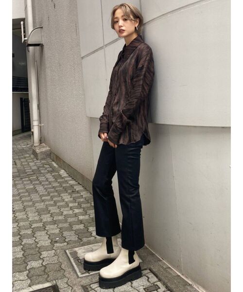 EMODA（エモダ）の「ウエストカーブオーバーシャツ（シャツ/ブラウス・レディース・ブラック/その他/ベージュ・FREE）」の6枚目の写真