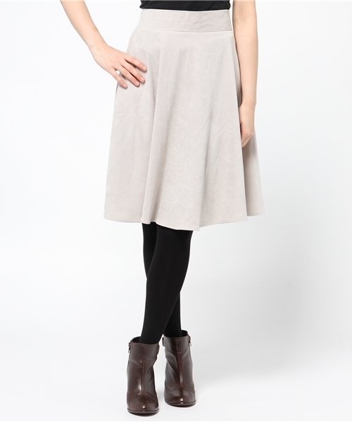 DISCOAT（ディスコート）の「【Discoat】フェイクスエードフレアスカート（スカート・レディース・キャメル/ブラック/ライトグレー・ﾌﾘ-）」の2枚目の写真