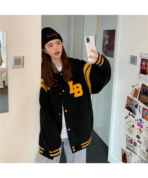 DEVICE(デバイス)の「ユニフォーム スタジャン オーバーサイズ ストリート ジャケット(スタジャン・レディース・ホワイト/ブラック・FREE)」の9枚目の写真