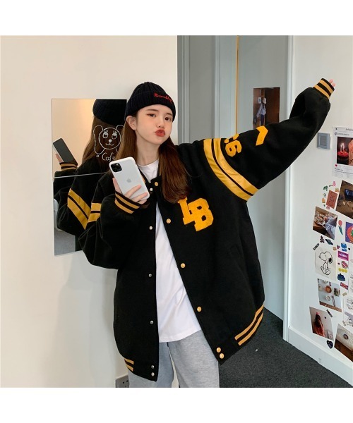 DEVICE(デバイス)の「ユニフォーム スタジャン オーバーサイズ ストリート ジャケット(スタジャン・レディース・ホワイト/ブラック・FREE)」の7枚目の写真