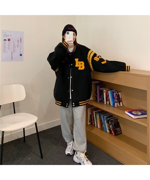 DEVICE(デバイス)の「ユニフォーム スタジャン オーバーサイズ ストリート ジャケット(スタジャン・レディース・ホワイト/ブラック・FREE)」の18枚目の写真