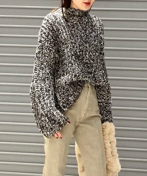 Mila Owen（ミラオーウェン）の「短丈MIX糸ワイドリブニット（ニット/セーター・レディース・ベージュ/ブラック/ブルー・FREE）」の2枚目の写真