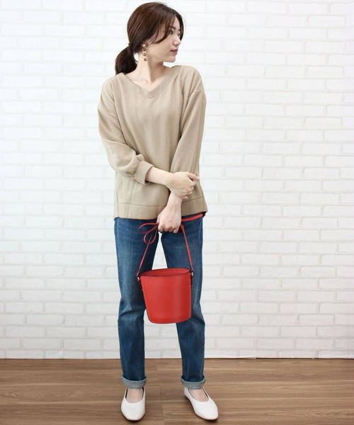 BELLUNA PLUS(ベルーナ)の「裏起毛リップル素材Vネックプルオーバー(Tシャツ/カットソー・レディース・ネイビー/イエロー/グレー系その他/コーラル・MEDIUM/LARGE/X-LARGE)」の5枚目の写真