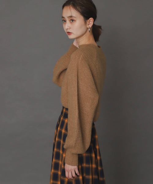 SENSE OF PLACE by URBAN RESEARCH（センスオブプレイスバイアーバンリサーチ）の「ストレッチアルパカアイレットショートセーター（ニット/セーター・レディース・ブラック/アイボリー/ブルー/ベージュ/レッド・ONE）」の15枚目の写真